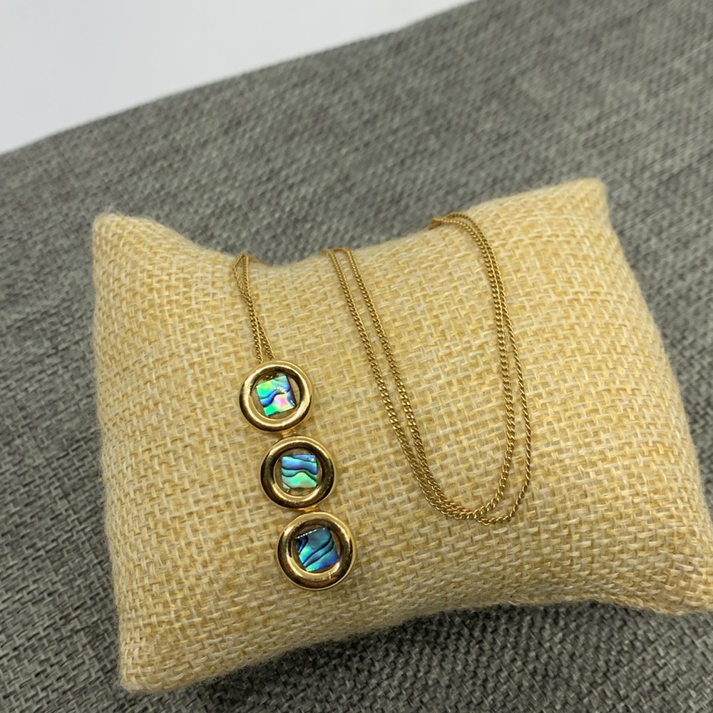 Ariki Circular Paua Shell Pendant Necklace